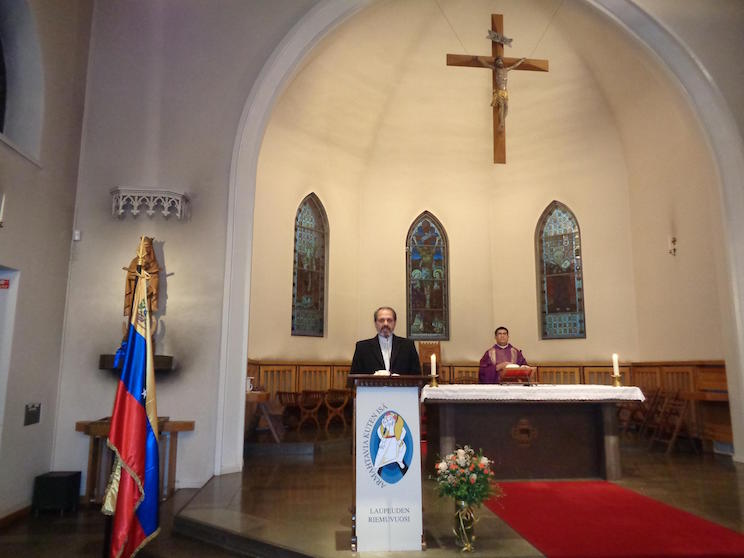 Conmemoran en Finlandia tercer aniversario de la muerte del Comandante Hugo Ch&aacute;vez